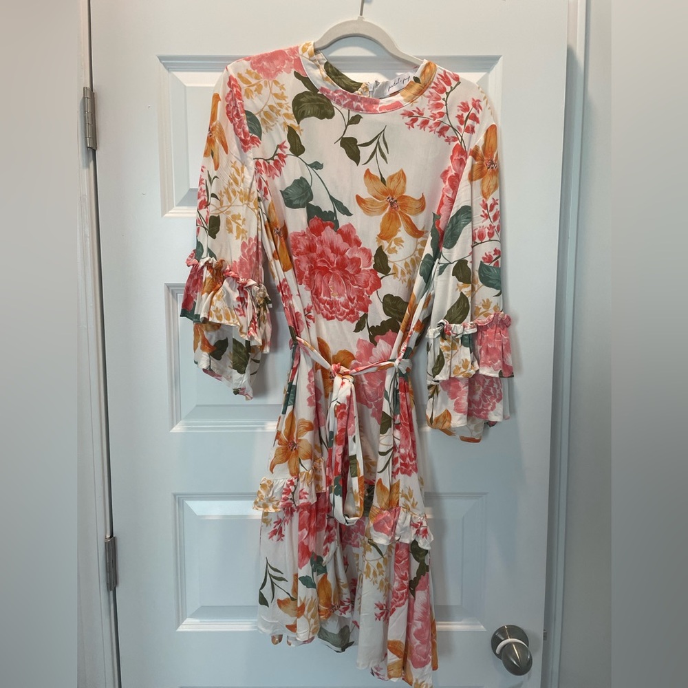 Gently used PETA DRESS - WHITE floral dress